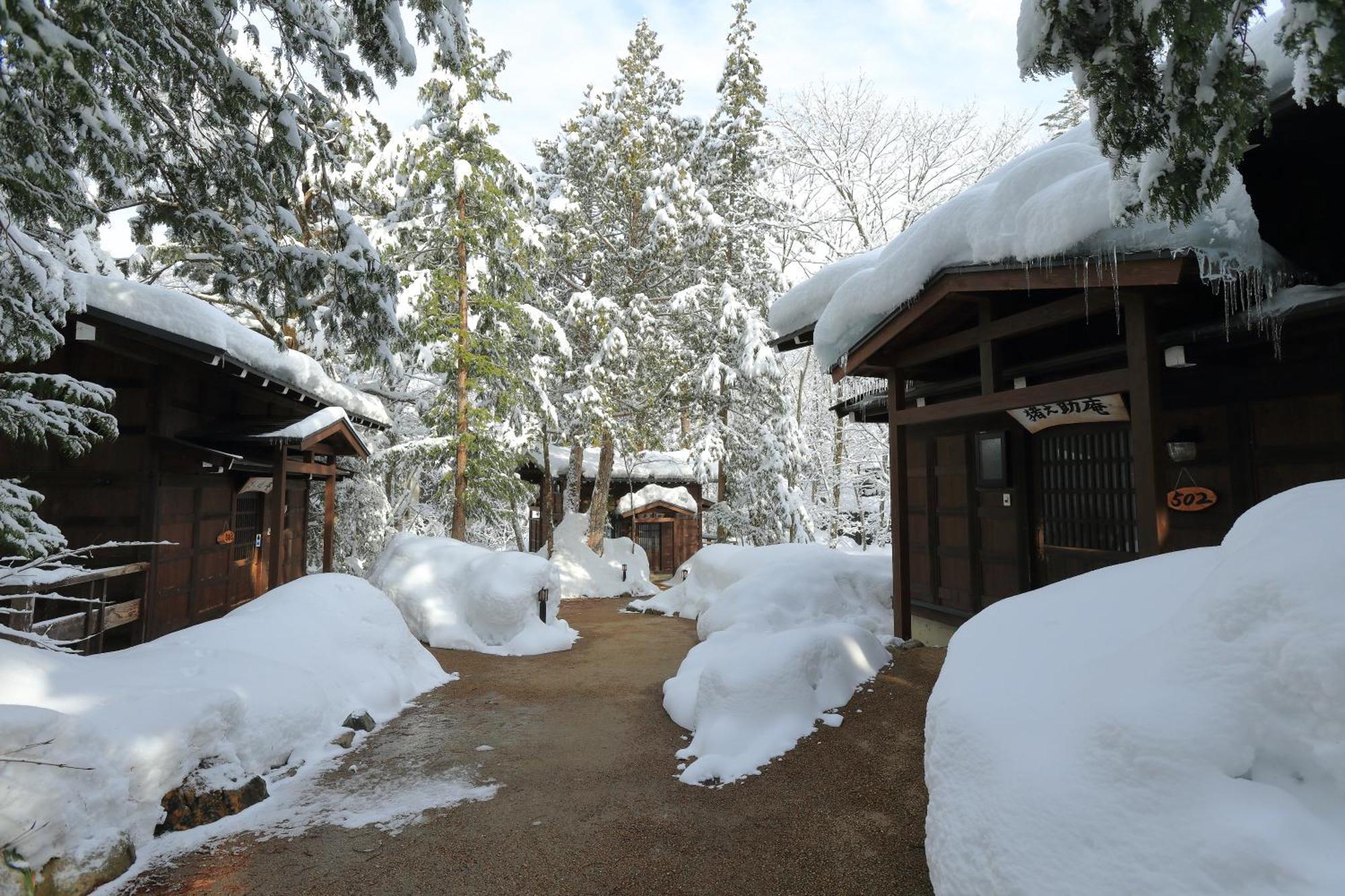 Hotel Hirayunomori Takayama  Esterno foto